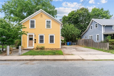 17 Pine St, Wakefield, RI 02879 - photo 2