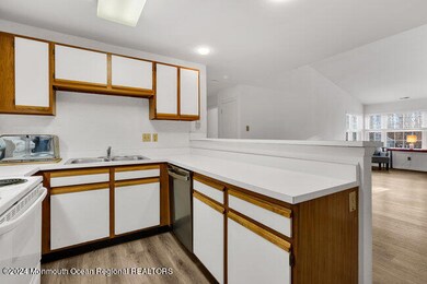 28 Pheasant Meadow Dr unit 106, Galloway, NJ 08205 - photo 6