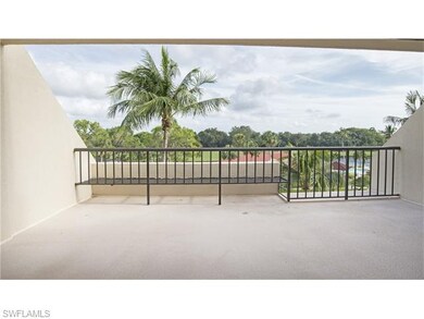 Spacious patio with lovely views!