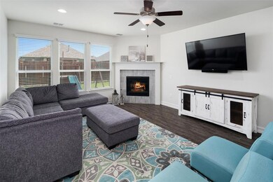 1209 Glacier Ct, Celina, TX 75009 - photo 3