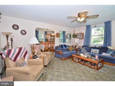 1746 Earlington Rd, Havertown, PA 19083 - photo 5