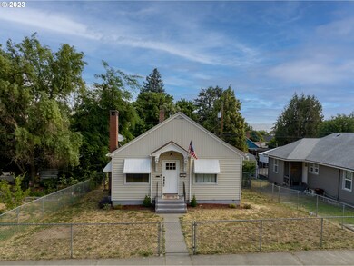 415 W 11th St, the Dalles, OR 97058 - photo 3