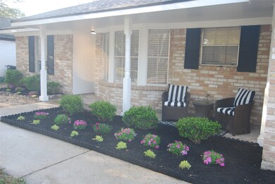 2203 Wickburn Dr, Spring, TX 77386 - photo 2