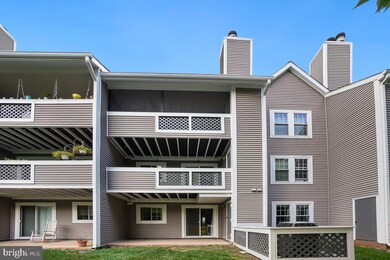 12920 Grays Pointe Rd unit 12920A, Fairfax, VA 22033 - photo 2