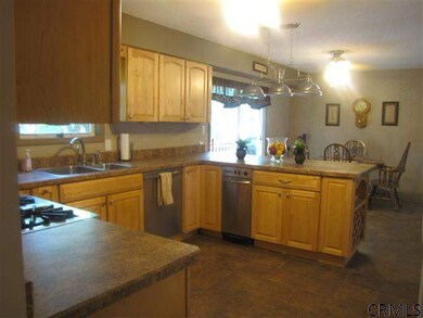 793 Schuyler Way, Ballston Spa, NY 12020 - photo 4