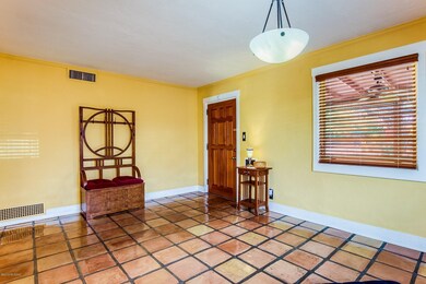 2427 E 8th St, Tucson, AZ 85719 - photo 4