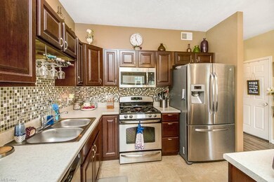 137 River Rock Way, Berea, OH 44017 - photo 5