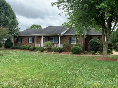 106 Ridgeview Rd, Statesville, NC 28625 - photo 2