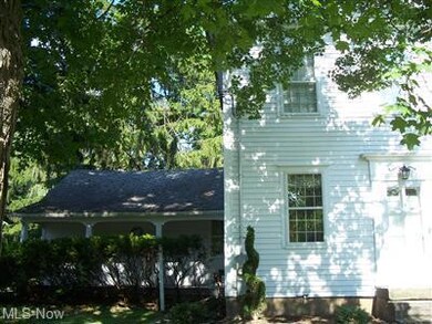 152 N Bissell Rd, Aurora, OH 44202 - photo 2