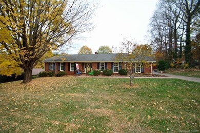 202 Valley St, Statesville, NC 28677 - photo 5