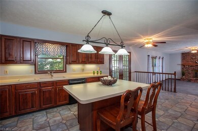 8246 Bradfords Gate, Olmsted Falls, OH 44138 - photo 3