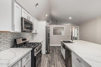 535 W 15th St, Tempe, AZ 85281 - photo 7