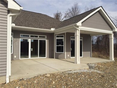 Private courtyard with covered porch, with access 