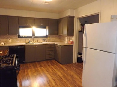 321 E Main St, Tipton, OK 73570 - photo 5