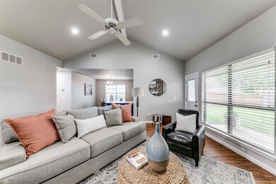 506 N Winding Oaks Dr, Wylie, TX 75098 - photo 2