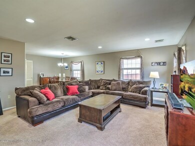 007_LIVING ROOM
