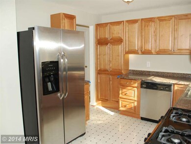 3819 Whispering Ln, Falls Church, VA 22041 - photo 3