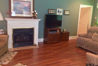 1845 Hollylake Cir, Tyler, TX 75703 - photo 4