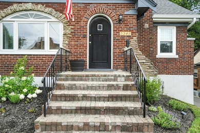3345 Meyer Place, Cincinnati, OH 45211 - photo 3