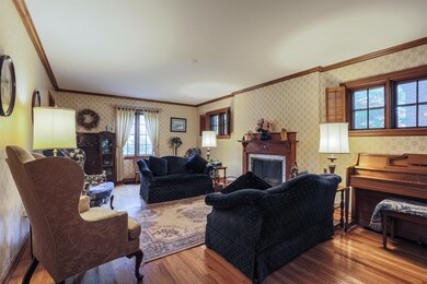 13-Living-Room-image-2-[jwhitt]