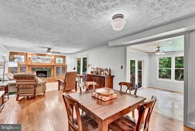 2406 Freetown Dr, Reston, VA 20191 - photo 5