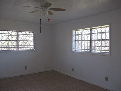 10316 Aldine Westfield Rd, Houston, TX 77093 - photo 2