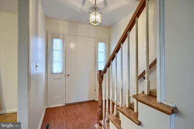 929 E Maple St, Palmyra, PA 17078 - photo 3