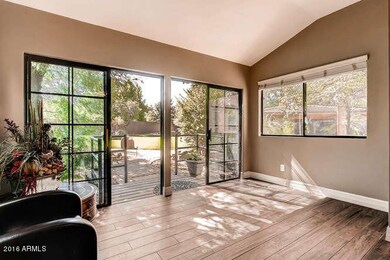8232 S Pecan Grove Circle-small-023-2-Si