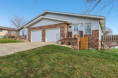 209 Buechner Dr, Mount Horeb, WI 53572 - photo 2