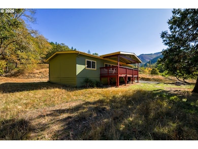 2193 Canyonville Riddle Rd, Riddle, OR 97469 - photo 3