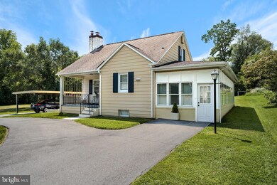 411 S 9th St, Purcellville, VA 20132 - photo 2