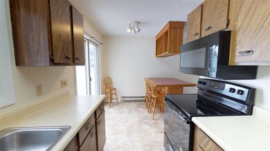 F1 Grandview Dr unit F1, South Burlington, VT 05403 - photo 2