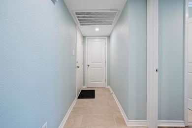 609 Lauderdale Dr, Rockport, TX 78382 - photo 3