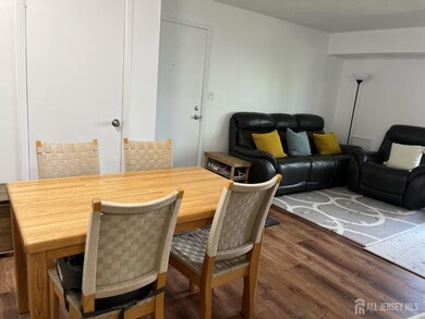 701 Aspen Dr, Plainsboro, NJ 08536 - photo 3