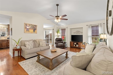 1926 Meriwether Dr, Washington, MO 63090 - photo 5