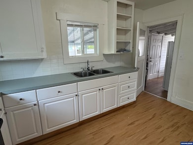 348 Main St E, Monmouth, OR 97361 - photo 6