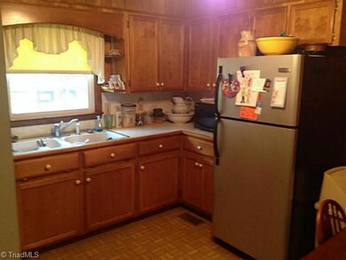 426 Clearview Dr, Asheboro, NC 27205 - photo 3