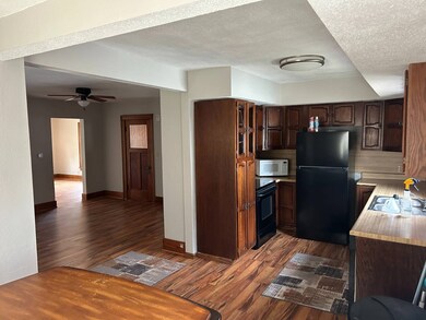 409 Hanson Blvd, Odebolt, IA 51458 - photo 3