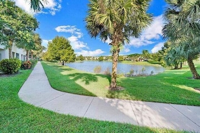 5219 Palmbrooke Cir, West Palm Beach, FL 33417 - photo 6