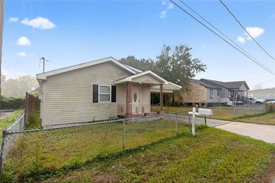 2037 Licciardi Ln, Violet, LA 70092 - photo 2