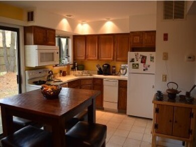 133 Colonial Dr unit 608, White River Junction, VT 05001 - photo 3