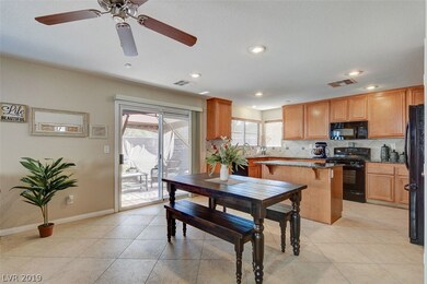 11052 Cherokee Landing St, Las Vegas, NV 89179 - photo 5