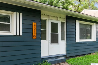 4216 Browne St, Omaha, NE 68111 - photo 2
