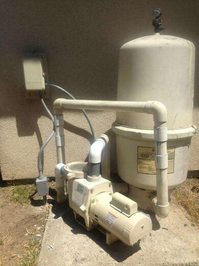 Equipment has been completely serviced and runs gr