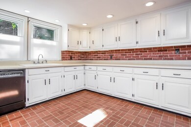 320 Providence Rd, South Grafton, MA 01560 - photo 4