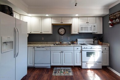 2202 Alpine Trail, Neptune, NJ 07753 - photo 7