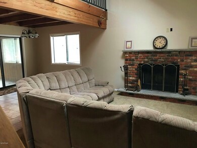 47 Parkwood Dr, Hamlin, PA 18427 - photo 3