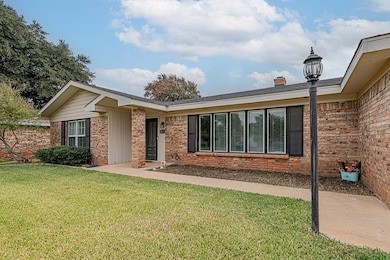 2811 Durant Dr, Midland, TX 79705 - photo 3