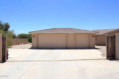 Side 3 Car Garage2