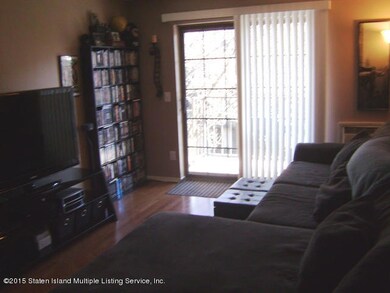19 Donna Ct unit 12, Staten Island, NY 10314 - photo 2